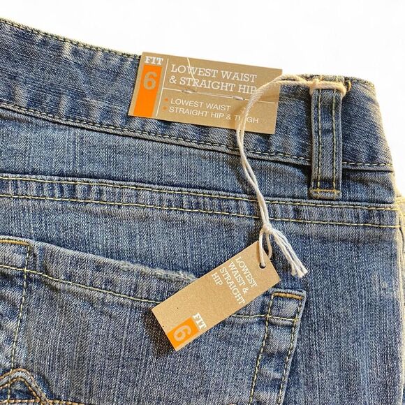 Mossimo Women's Retro low rise bootcut blue Jeans - Picture 4 of 6